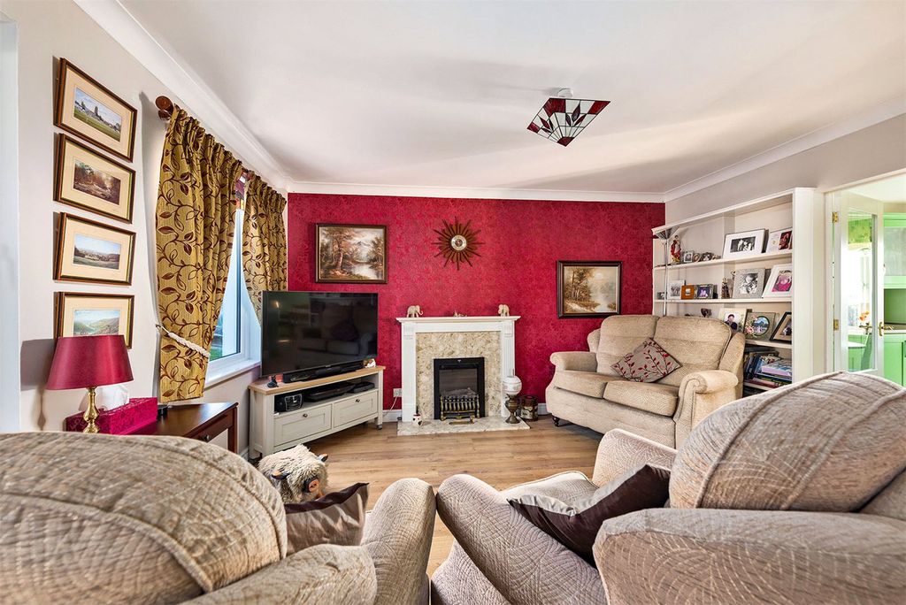 Property photo 3 of 24 Picture No. 23