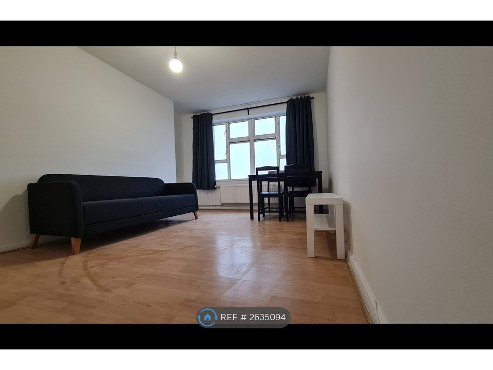 Property photo 1 of 13 Living Room