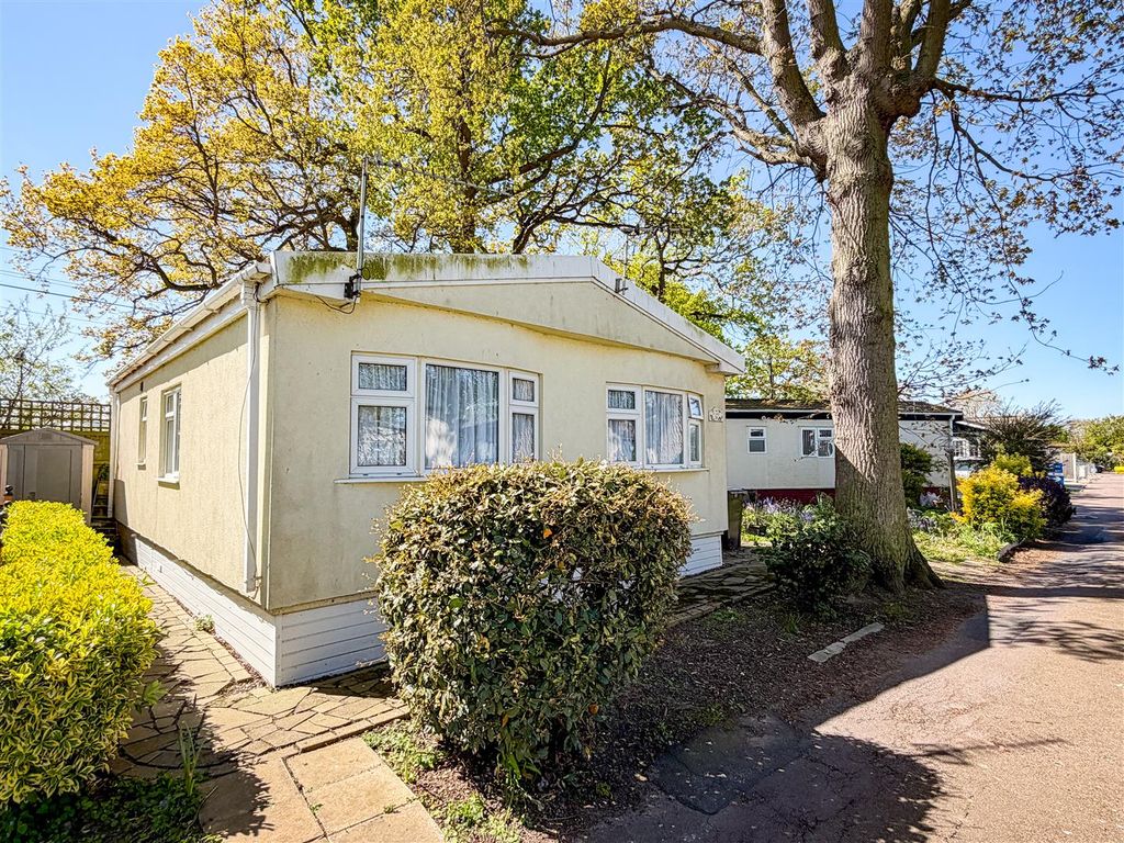 Property photo 1 of 14 Outside