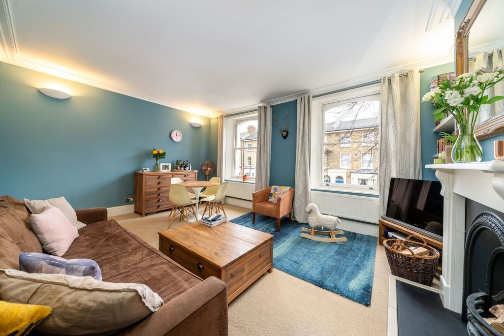 Property photo 2 of 11