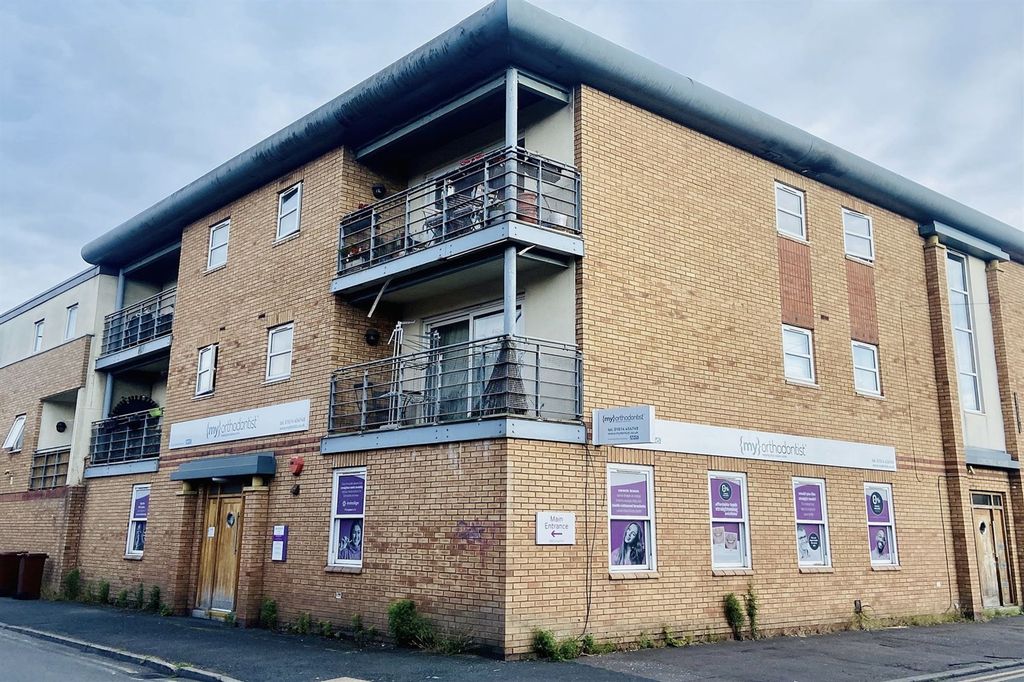 Property photo 2 of 14 Outside