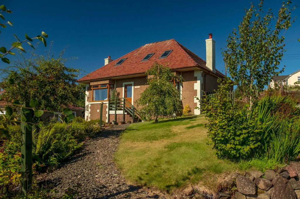Property photo 1 of 44
