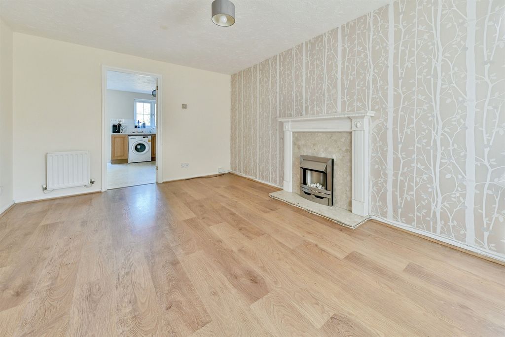 Property photo 3 of 16