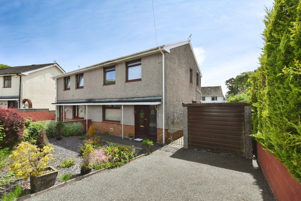 Property photo 1 of 18 Pbox-Img.Jpg