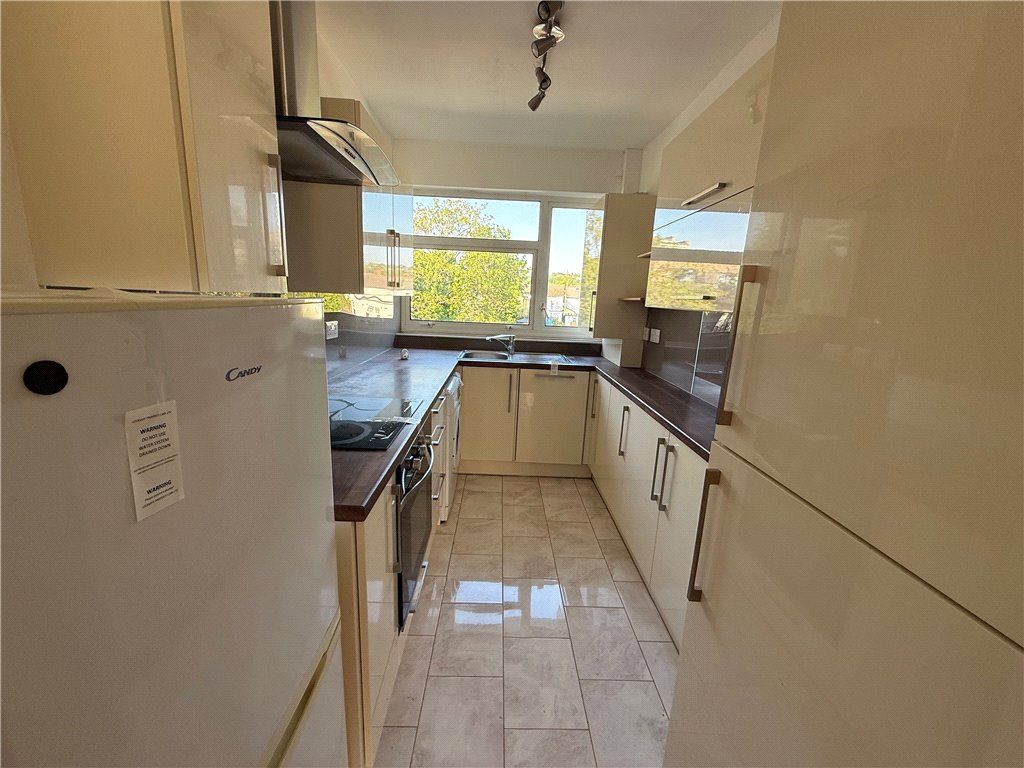 Property photo 3 of 11 Picture No. 06