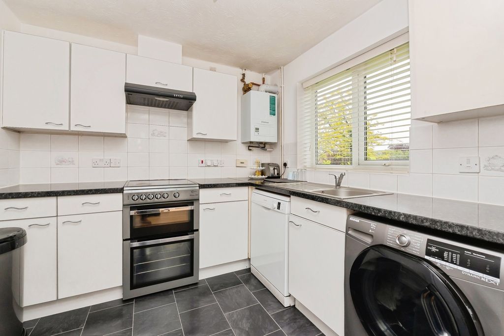 Property photo 2 of 16 Pbox-Img.Jpg