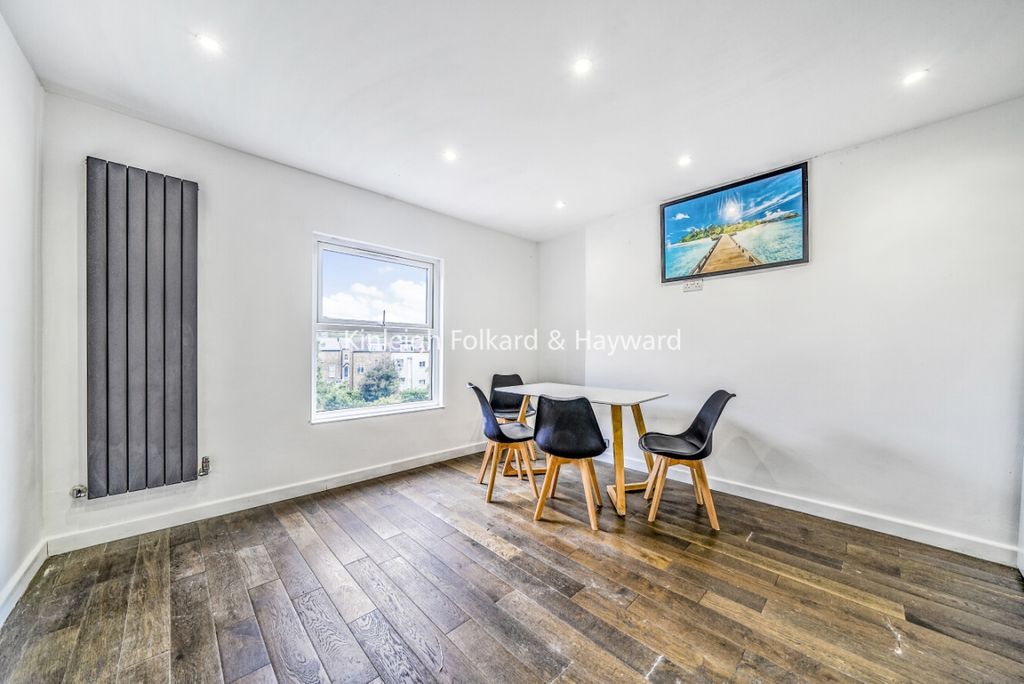 Property photo 2 of 6 57A11B0B-A8Ac-441B-A