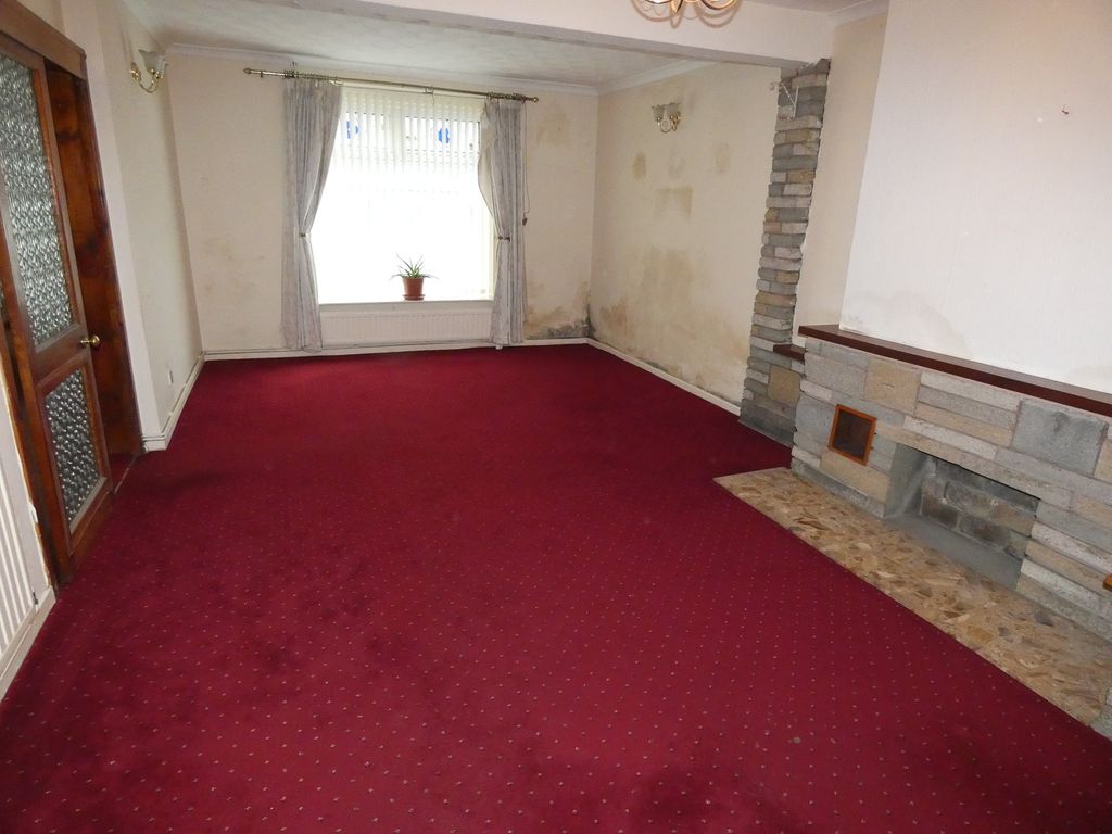 Property photo 2 of 10 Main Lounge