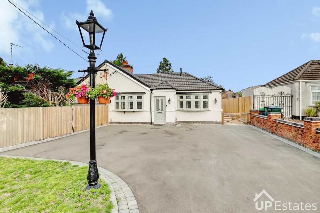 Property photo 1 of 32