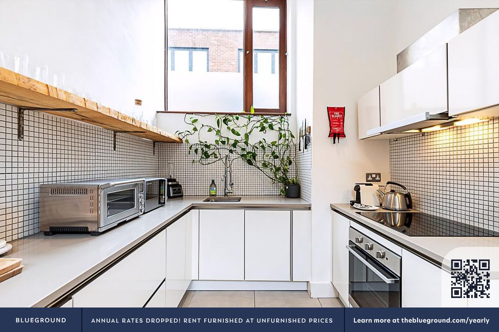 Property photo 3 of 27 Fully Equipped Kitchen