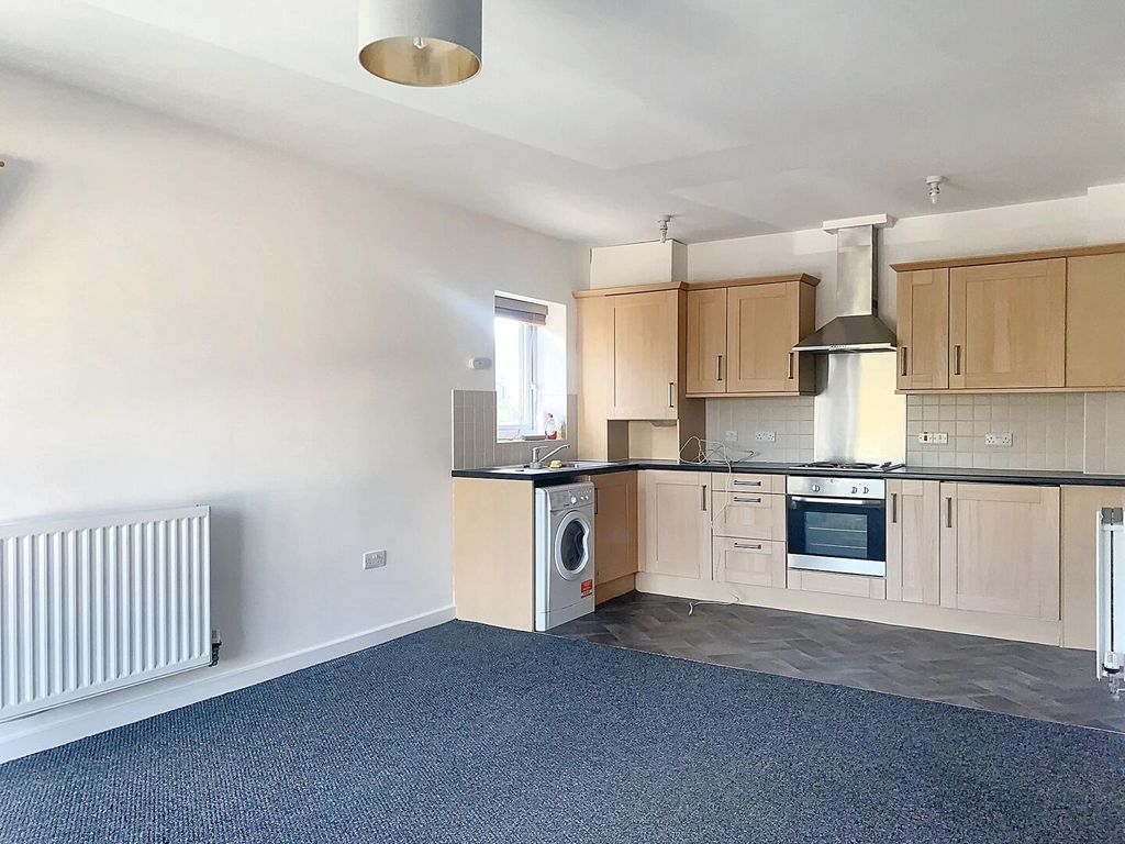 Property photo 3 of 9 Kitchen