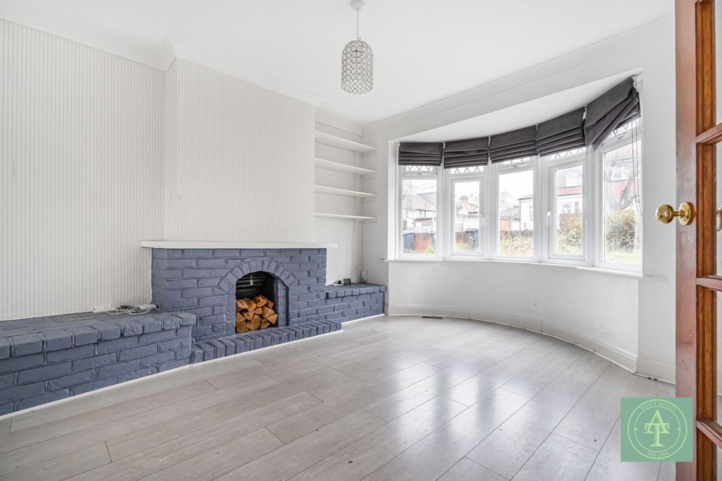 Property photo 2 of 22 Gallery