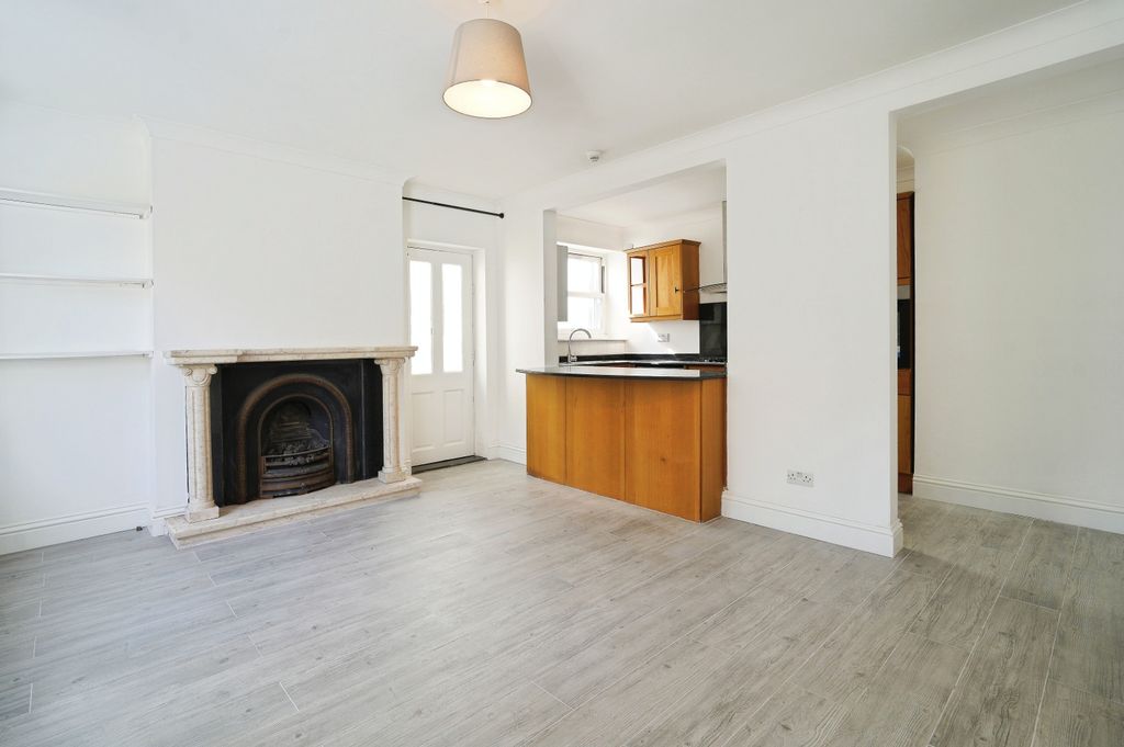 Property photo 1 of 10 1