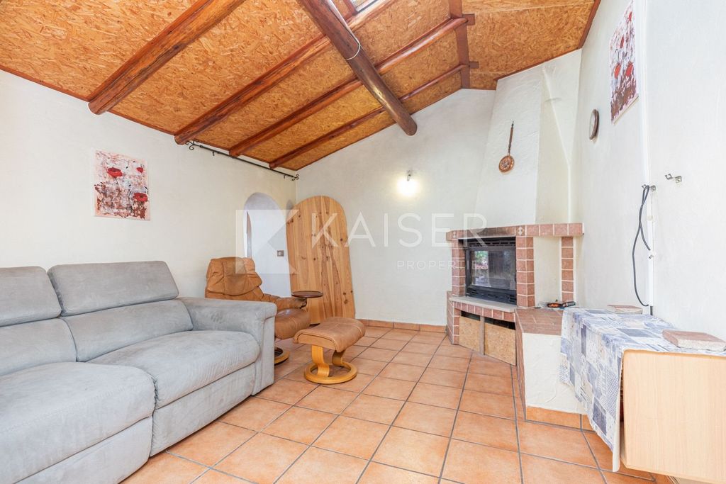 Property photo 3 of 27