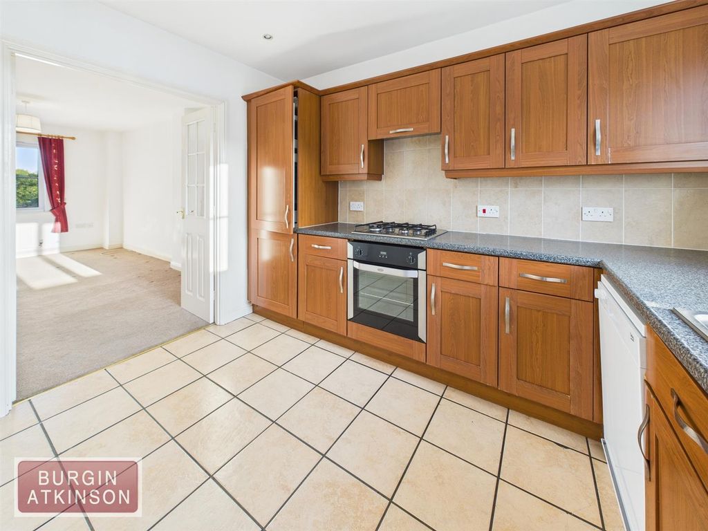 Property photo 3 of 21 Cam01619G0-Pr0176-Still006.Jpg