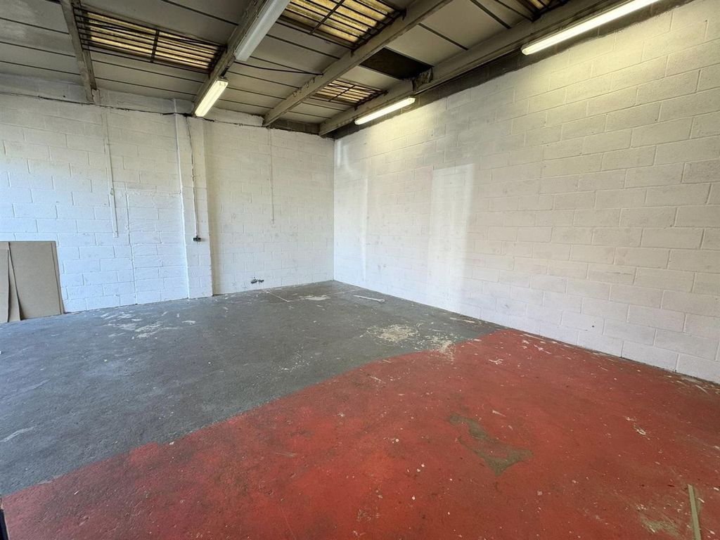 Property photo 3 of 5 20c1F1Bc-c9d0-4731-B073-Ca23004c420E.Jpg