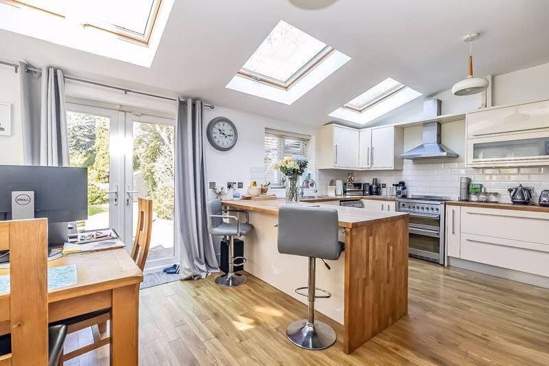 Property photo 1 of 28