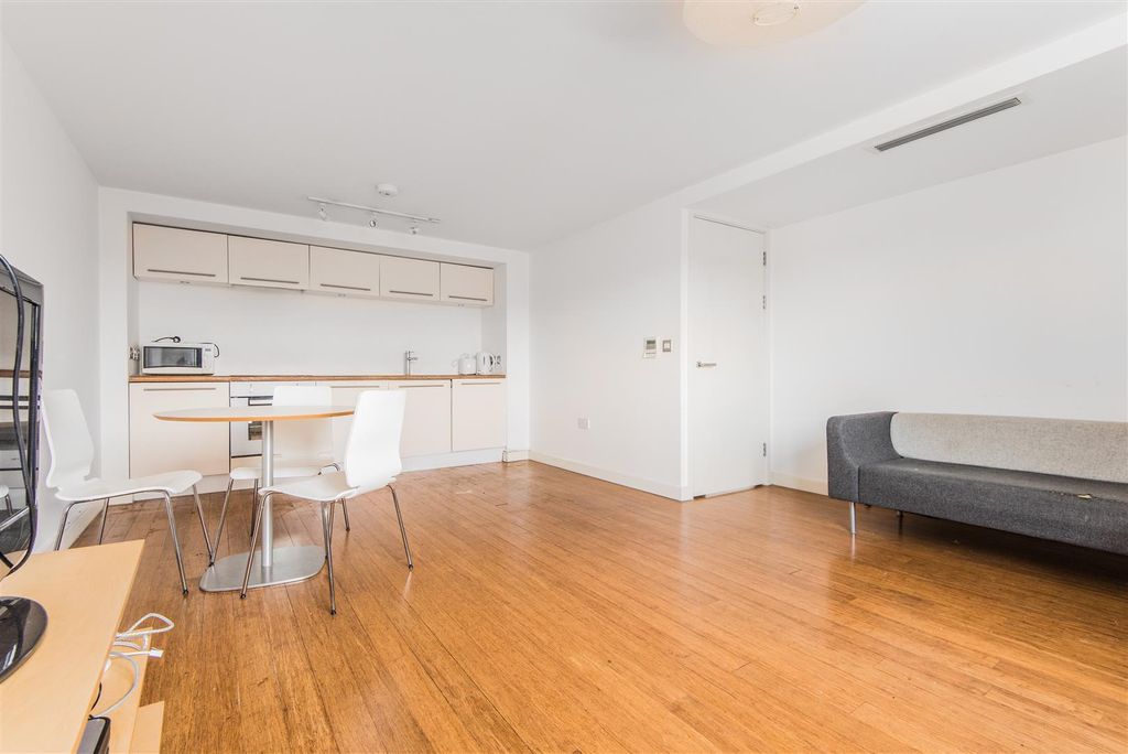 Property photo 3 of 10 606186 (6).Jpg