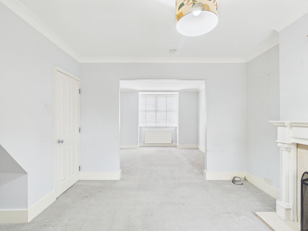 Property photo 2 of 21 Cam04018G0-Pr0441-Still006