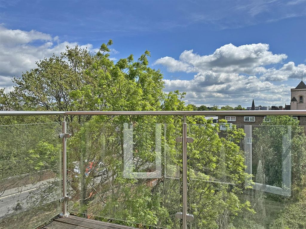 Additional image 14 of 2 bed flat for saleLondon Road, East Grinstead RH19