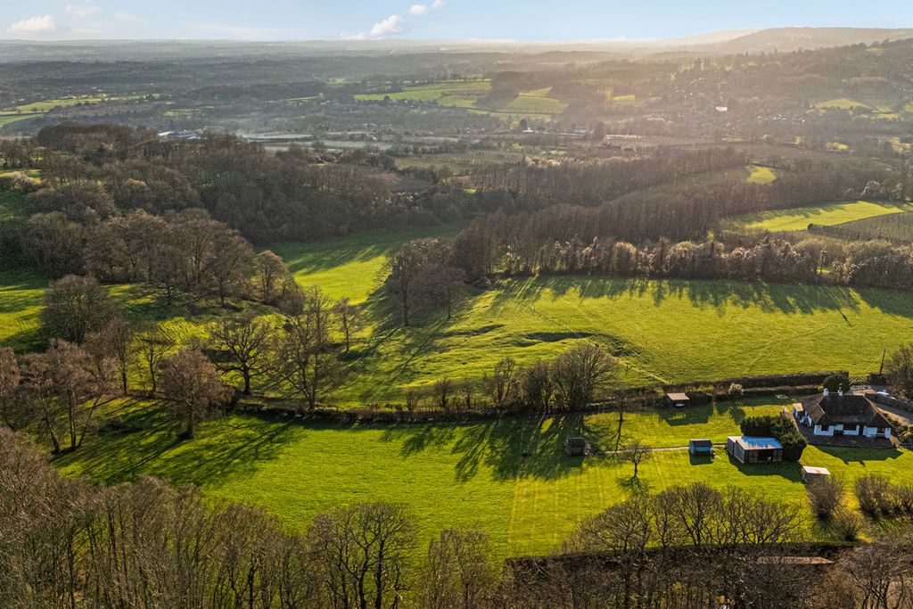 Property photo 1 of 27 1431413-8-69Baecf...