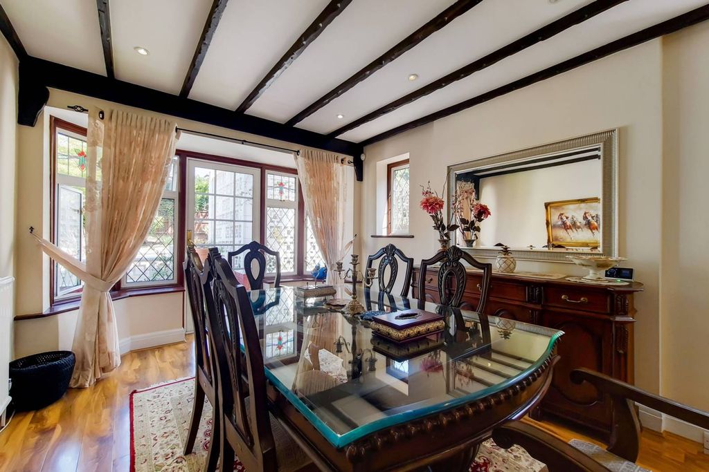 Property photo 1 of 24