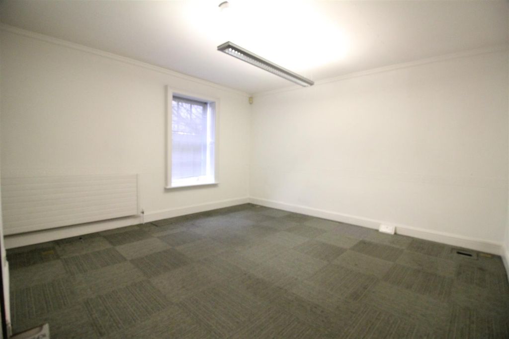 Property photo 1 of 2 379Bdfe8-5A05-4113-Be0D-5443A4Ef426C.Jpeg