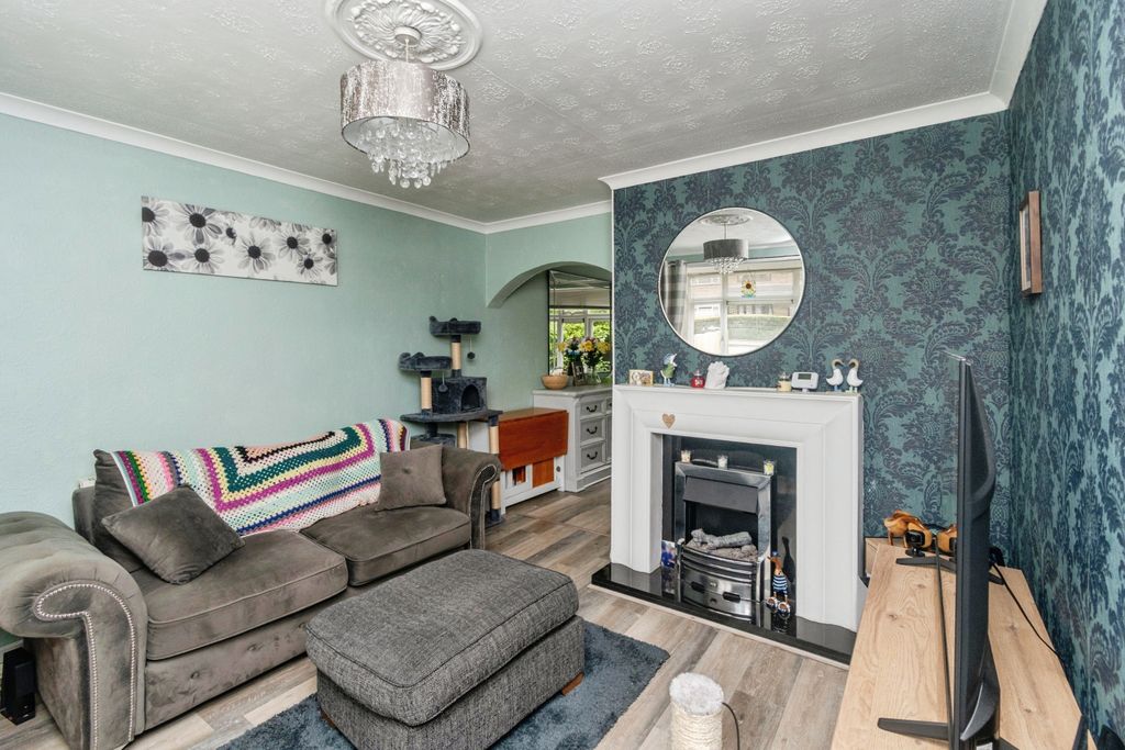 Property photo 3 of 15