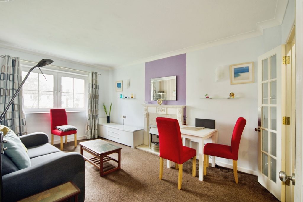 Property photo 2 of 15 Pbox-Img.Jpg