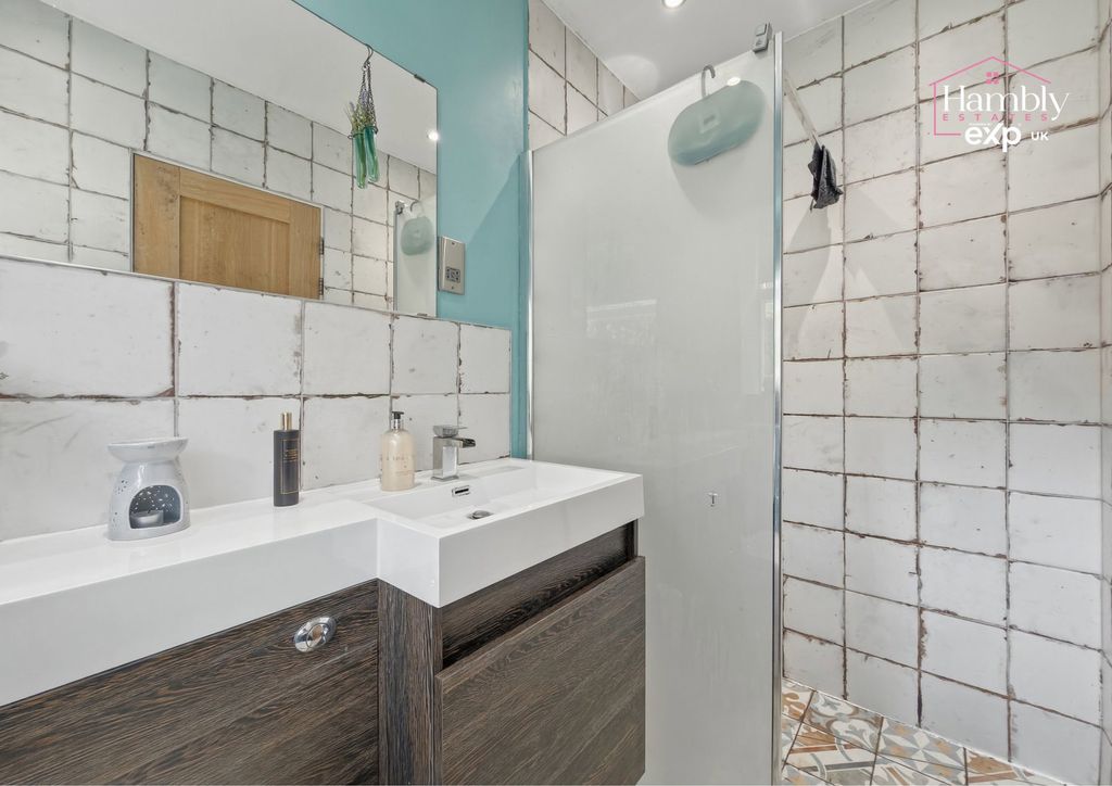 Additional image 21 of 6 bed semi-detached house for salePenrhiw Avenue, Oakdale, Blackwood NP12