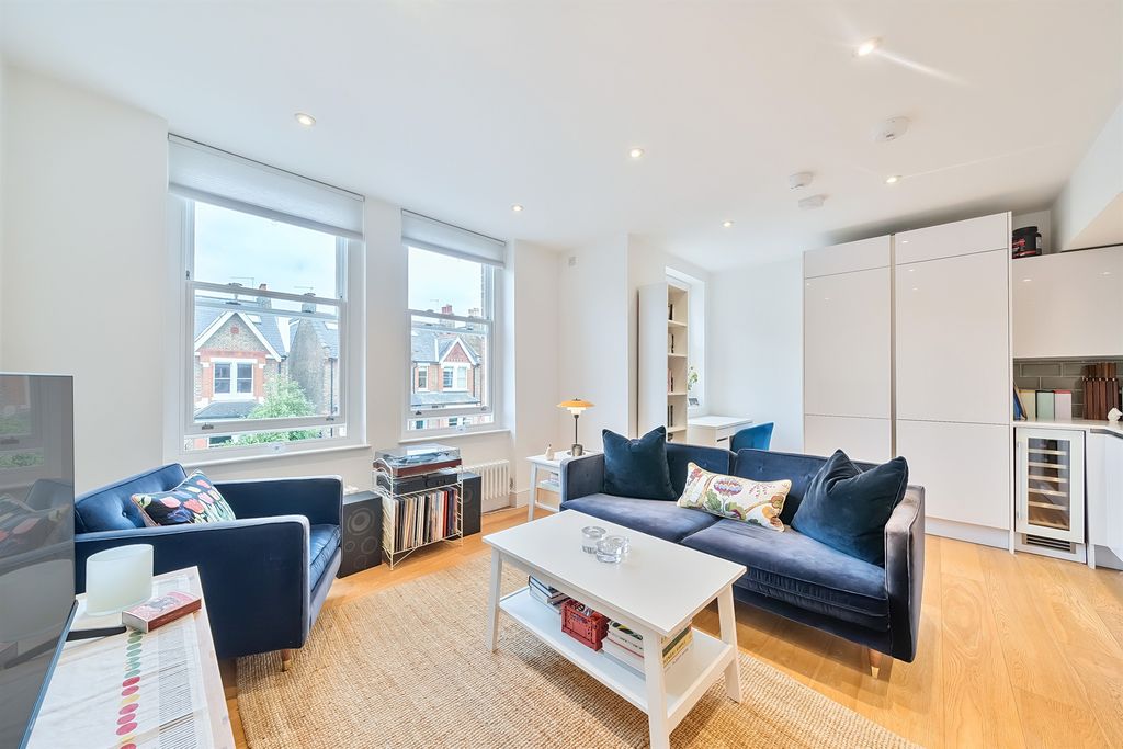 Property photo 2 of 13