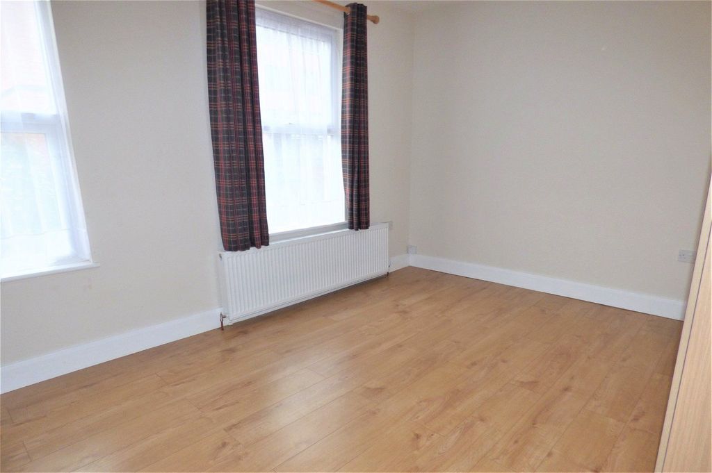 Property photo 2 of 4