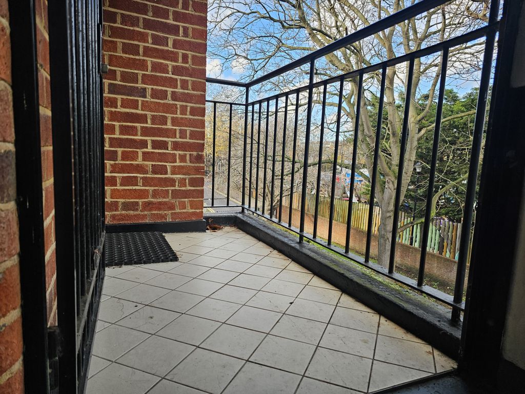 Property photo 2 of 12 Gallery