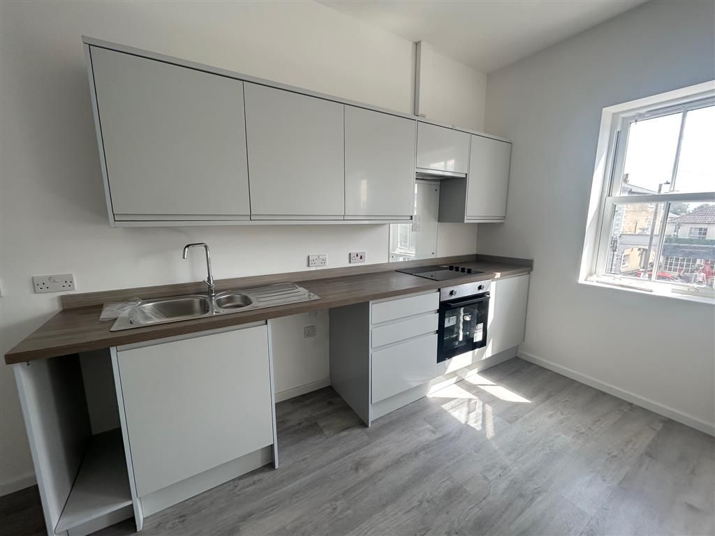 Property photo 2 of 6 Kitchen