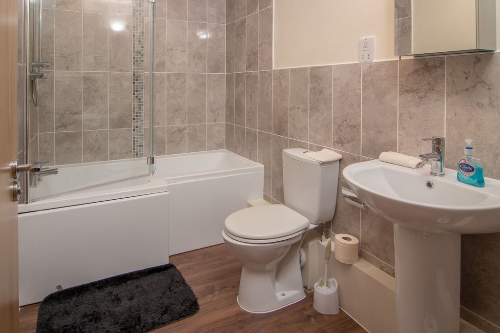 Property photo 3 of 6