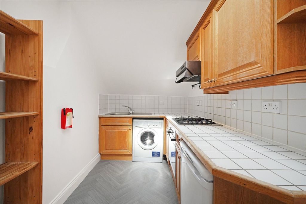 Property photo 2 of 17 Picture No. 40