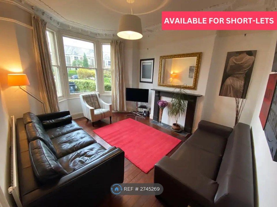 Property photo 3 of 9 Living Room 1