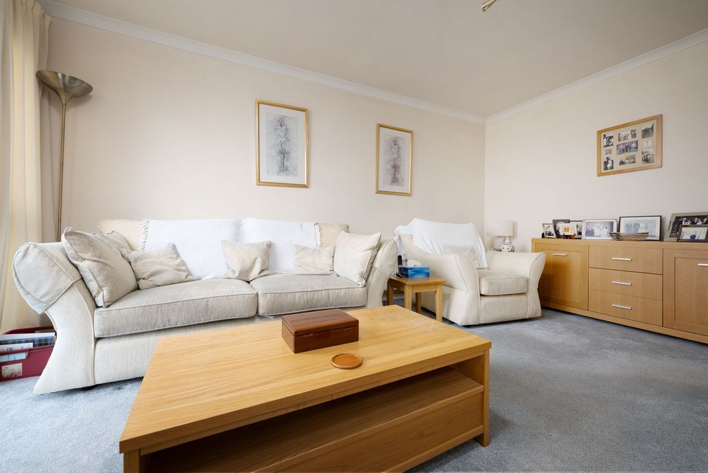 Property photo 2 of 22