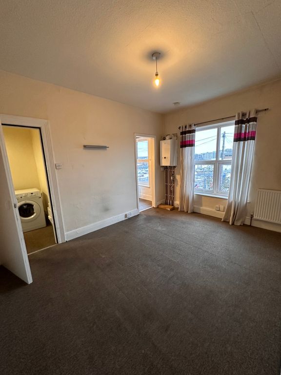 Property photo 2 of 8