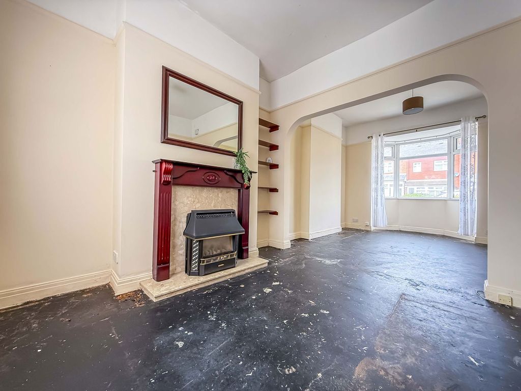 Property photo 2 of 26