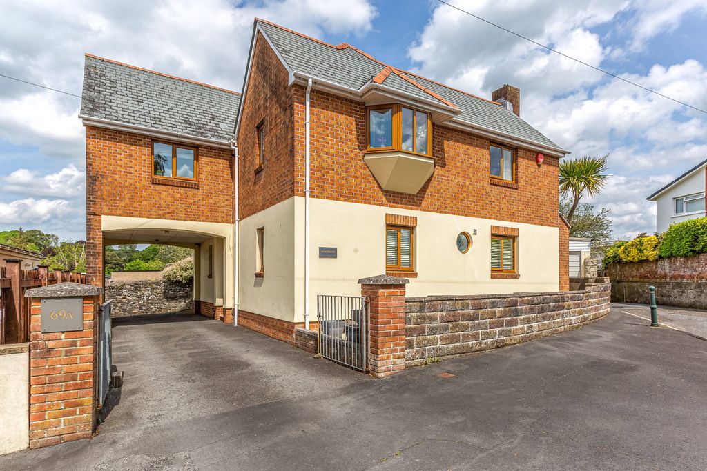Property photo 1 of 37