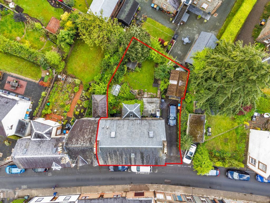 Property photo 2 of 40