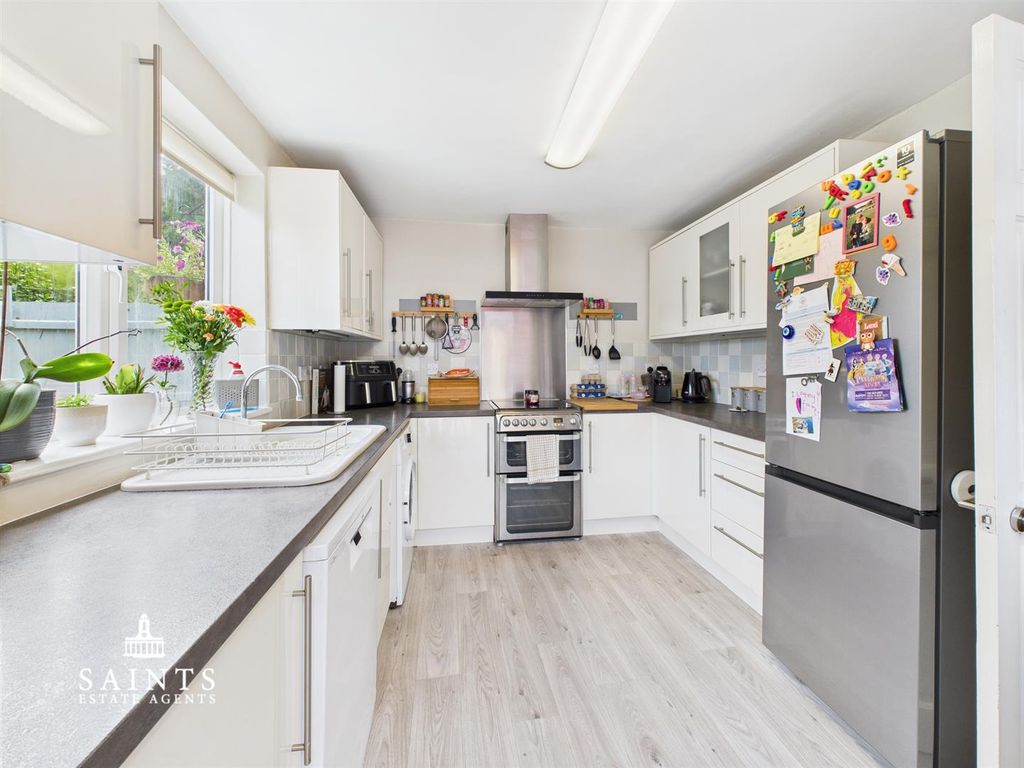 Property photo 3 of 10 Cam02819G0-Pr0122-Still005.Jpg