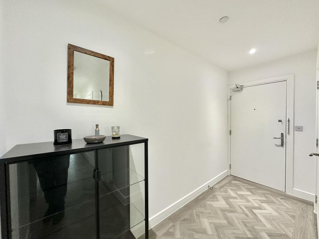 Property photo 2 of 20 Hallway