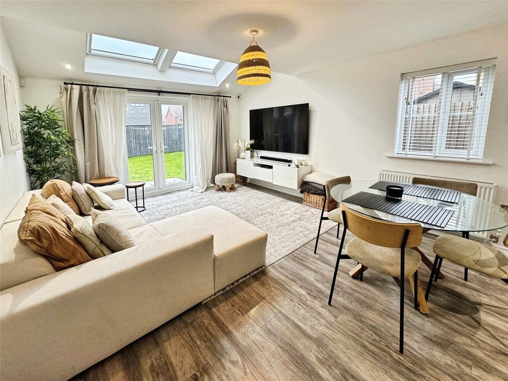 Property photo 2 of 8 Picture No. 01