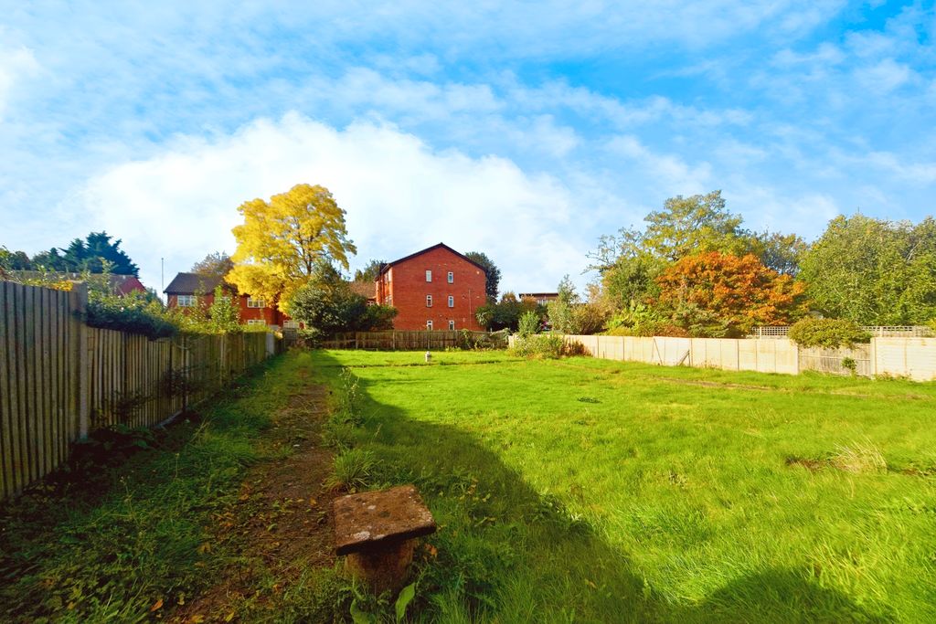 Property photo 3 of 11 Photography
