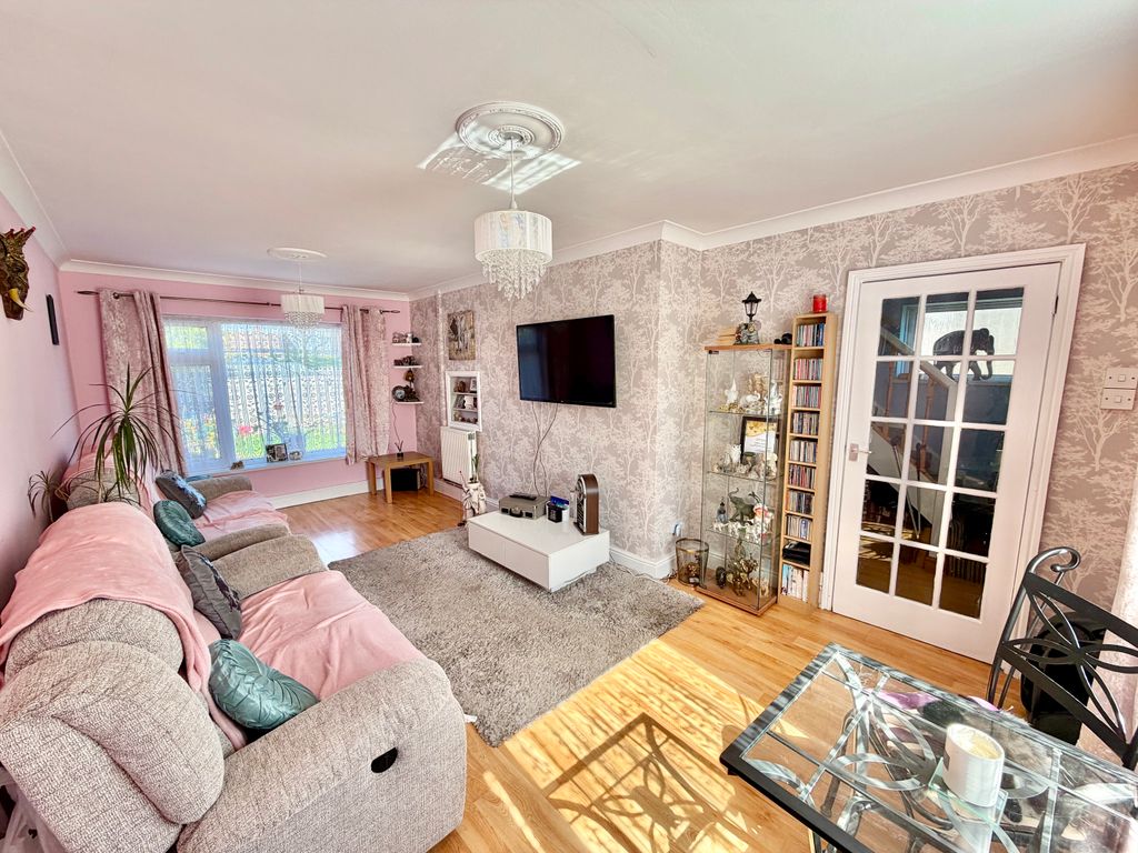 Property photo 2 of 14 E1E589214Cb1d1821B8B59F7790B3B3A13A866Dd.Jpeg