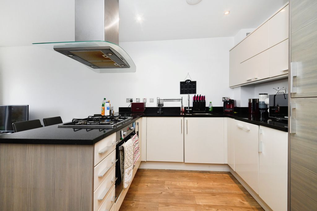 Property photo 3 of 16 Kitchen