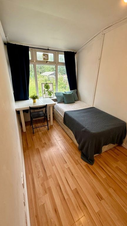 Property photo 3 of 4