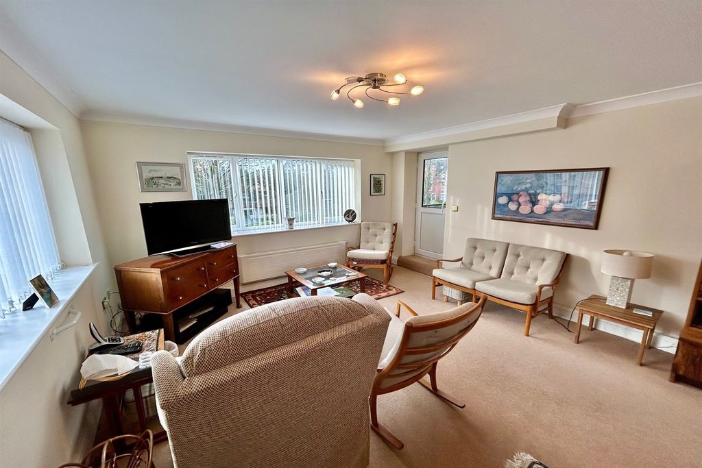 Property photo 3 of 12 Living Room